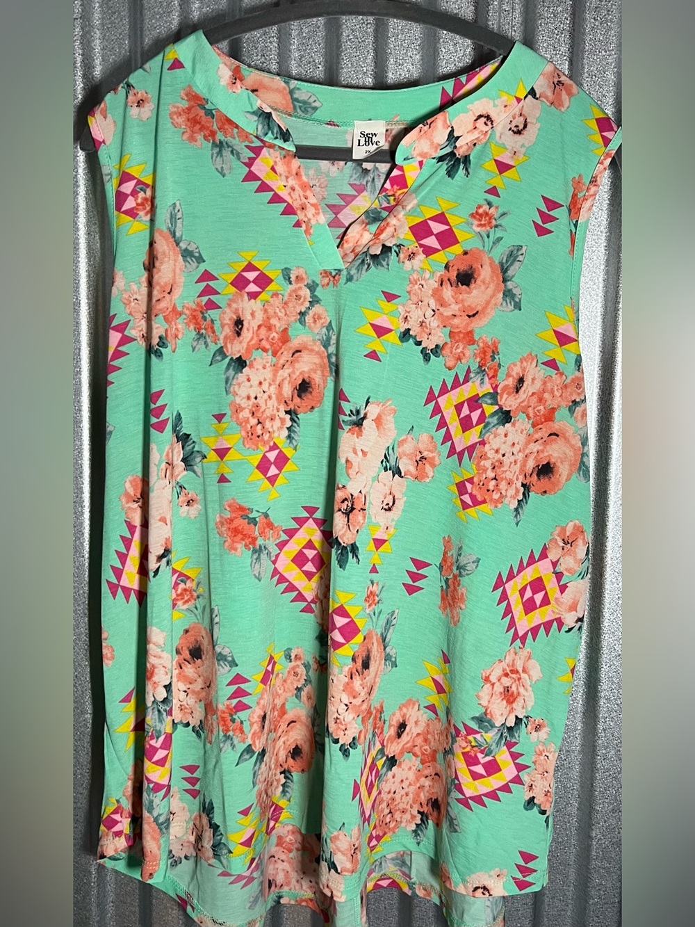 Sleeveless Floral Print Split Neck Sleeveless Tank Top Mint 2X NWOT